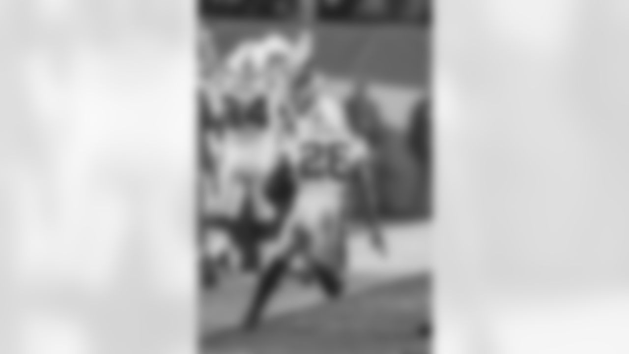 2007_0204_chi_larson_766