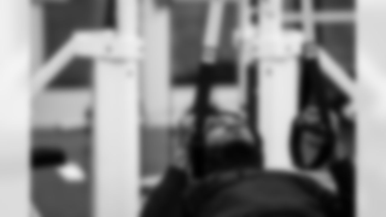 LB Jaylon Carlies #57