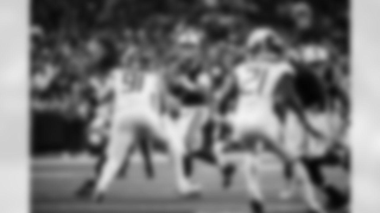 QB Daniel Jones #17