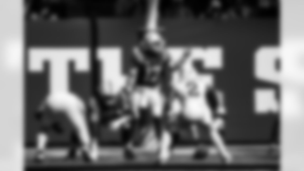 QB Daniel Jones #17 and OL Matt Goncalves #71