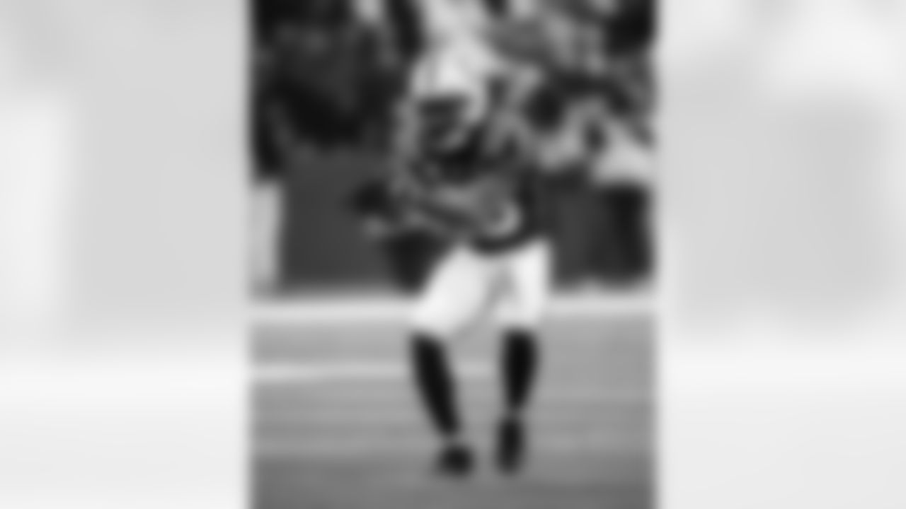 CB Kenny Moore II #23