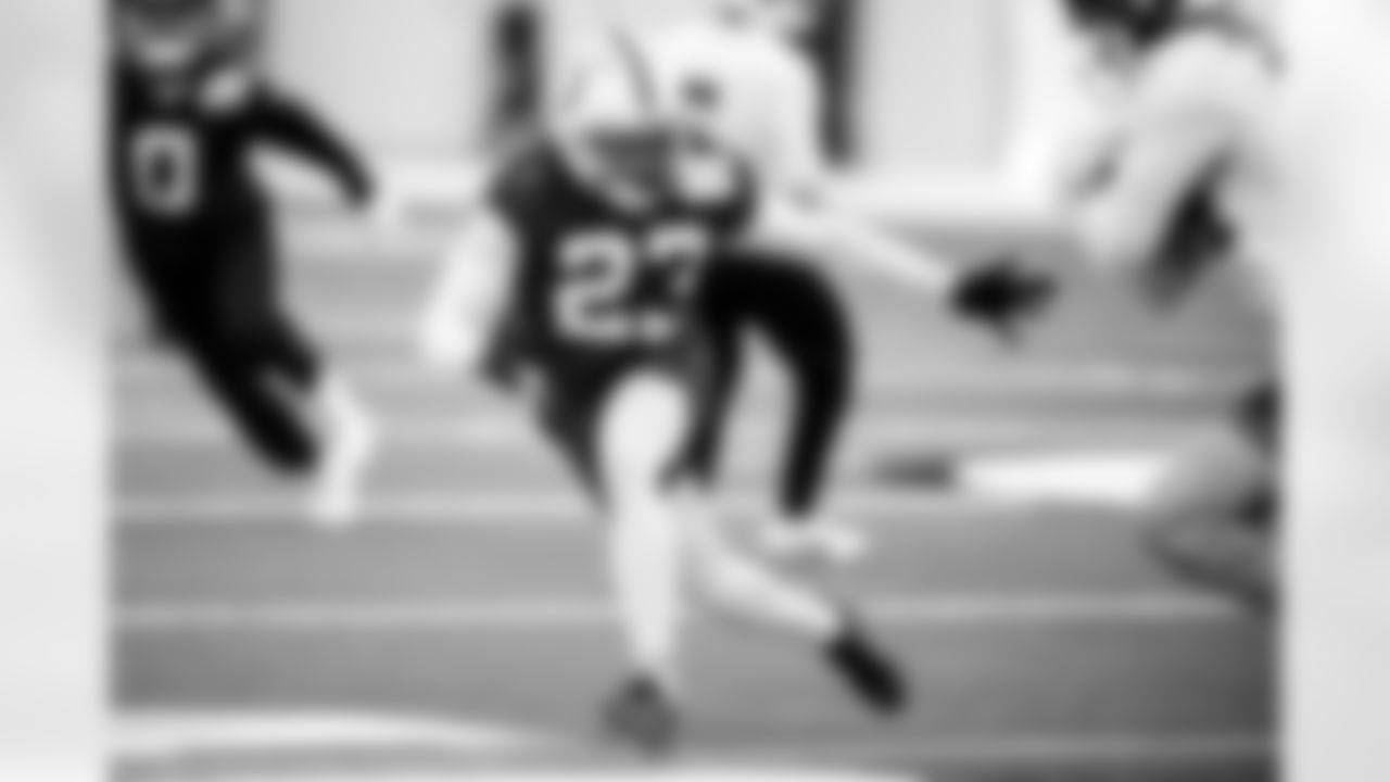 CB Kenny Moore II #23