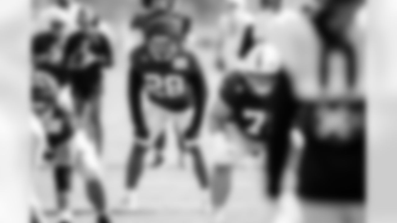 RB Jonathan Taylor #28