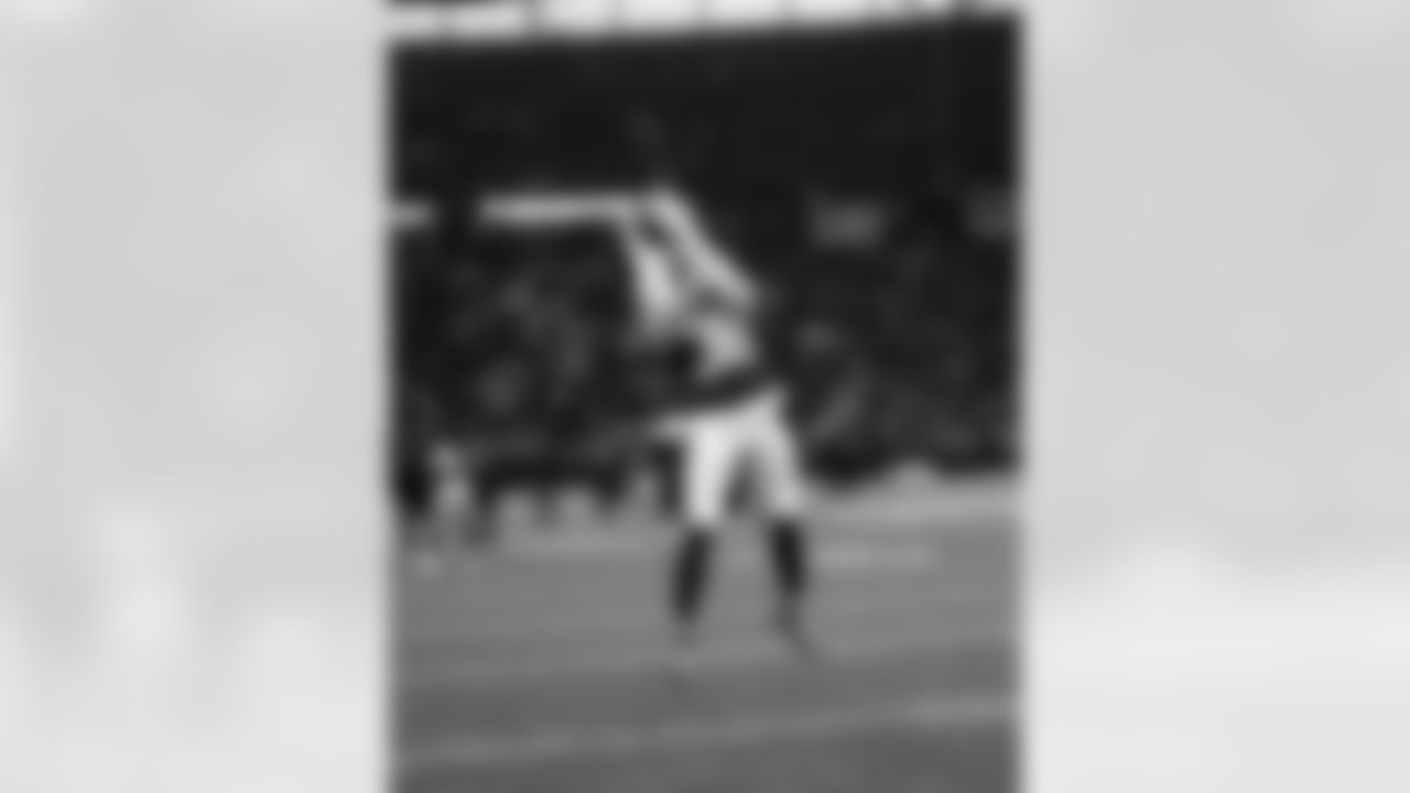 CB Chris Lammons #38