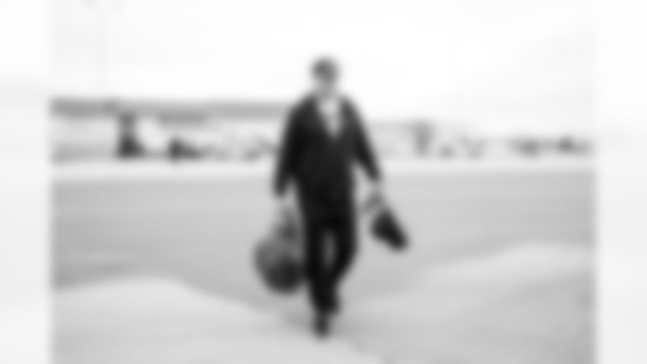 QB Philip Rivers #17