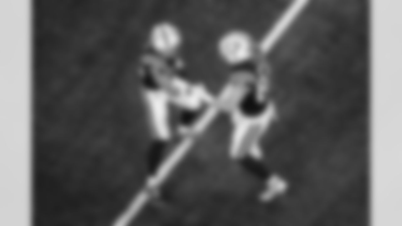 WR Alec Pierce #14 and TE Tyler Warren #84