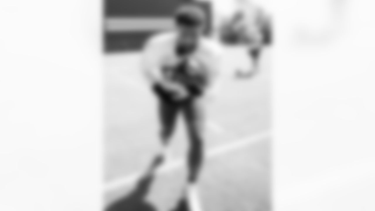 DT DeForest Buckner #99