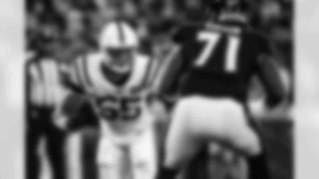 DE Isaiah Land #55