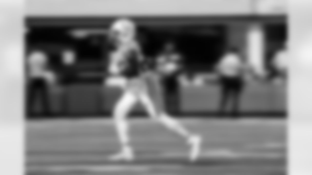 CB Kenny Moore II #23