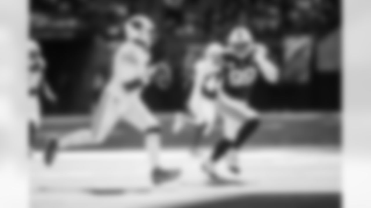 DT DeForest Buckner #99
