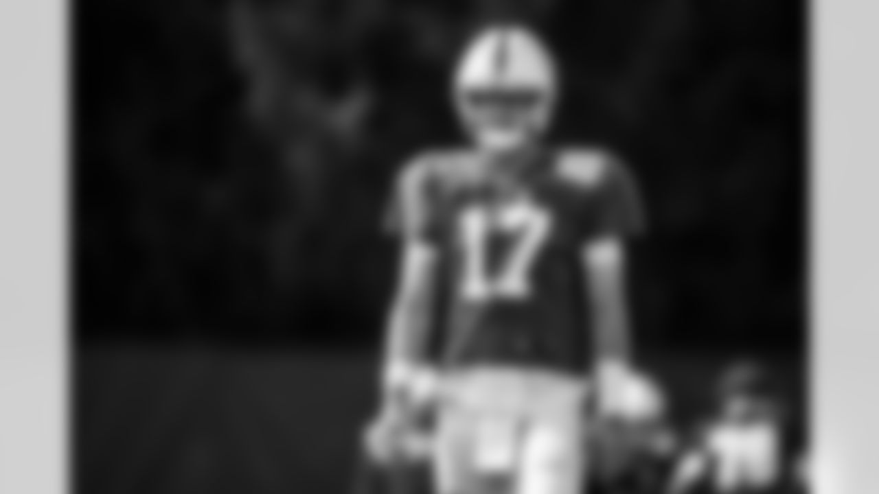 QB Daniel Jones #17