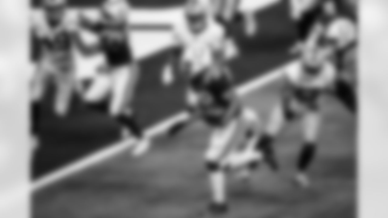 RB Jonathan Taylor #28