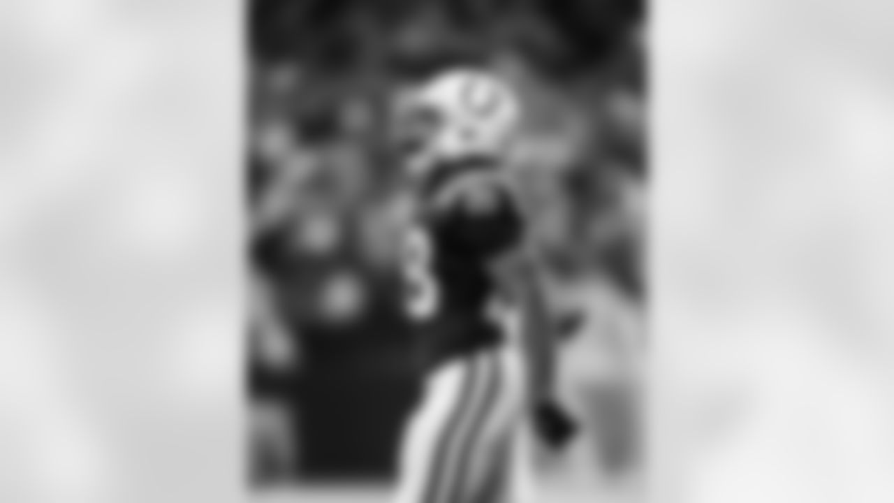 RB Jonathan Taylor #28