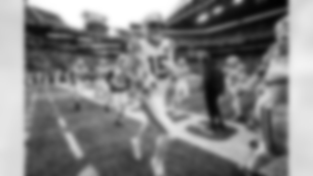 QB Riley Leonard #15