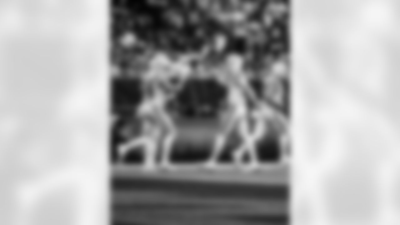 WR Alec Pierce #14 and QB Riley Leonard #15