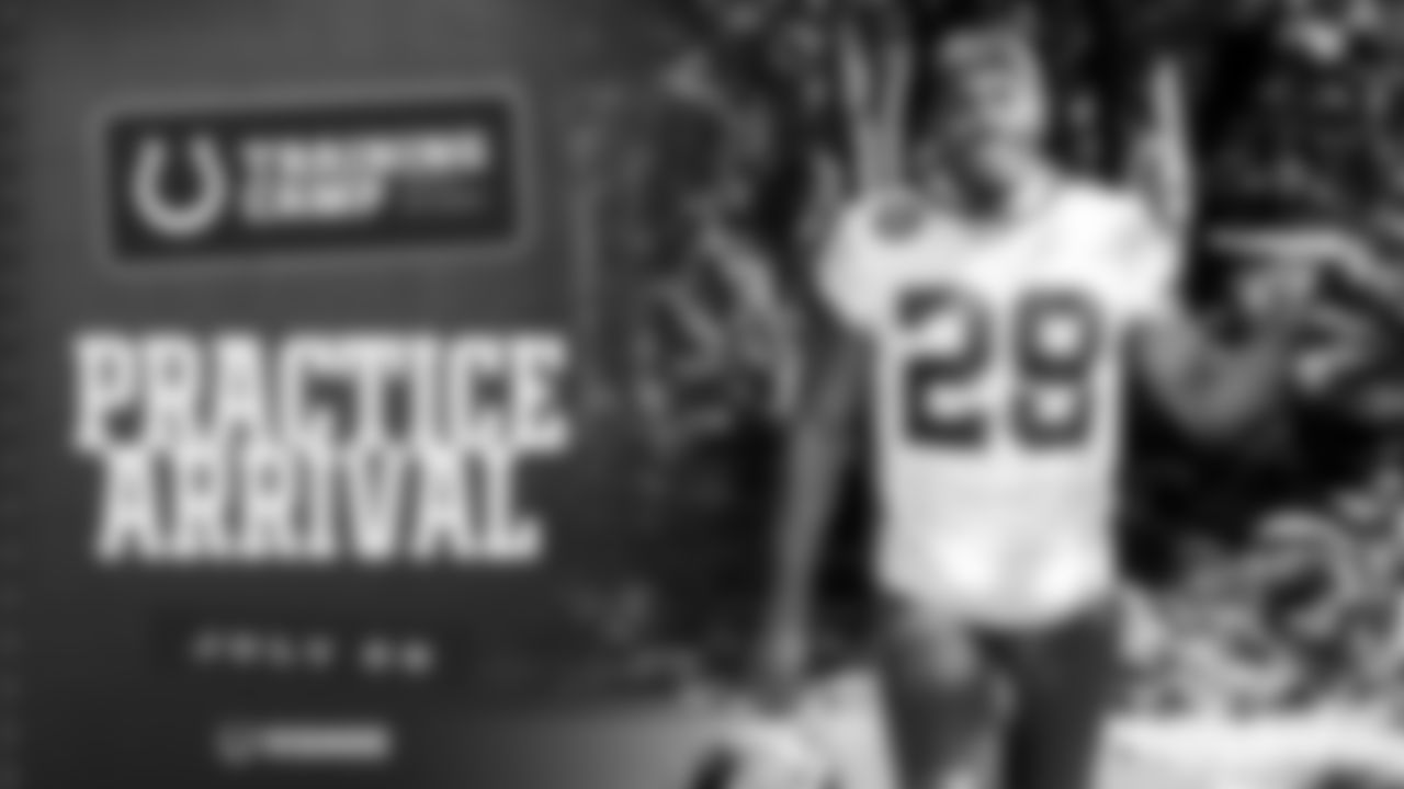 2025-training-camp-practice-arrival-gallery-20250726