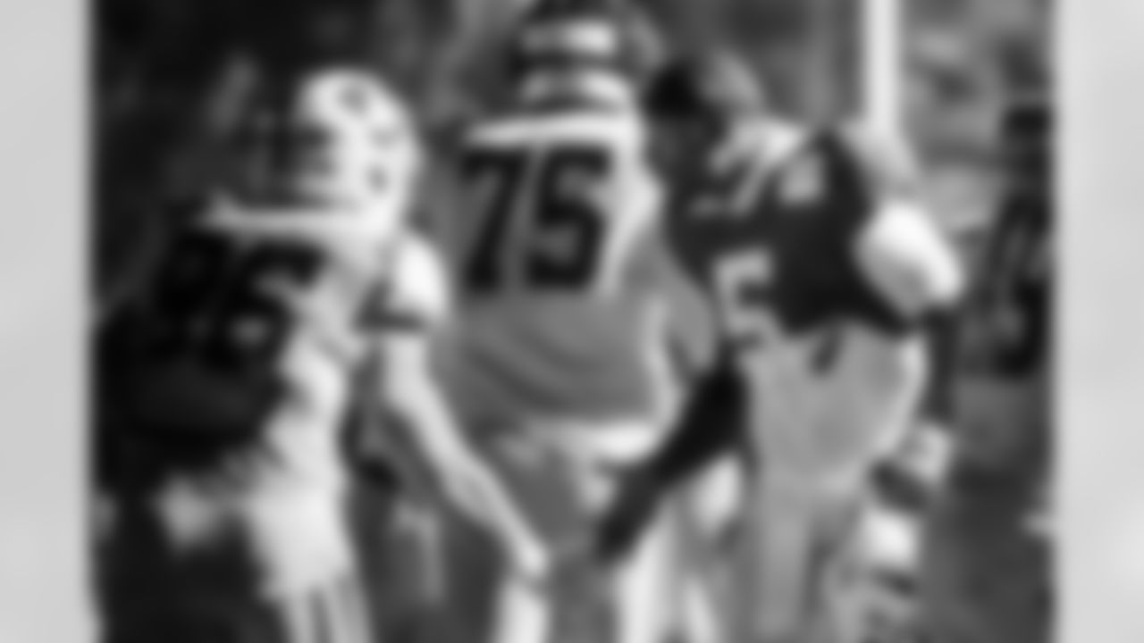 TE Will Mallory #86 and QB Anthony Richardson #5