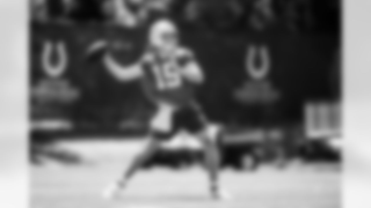 QBRiley Leonard#15