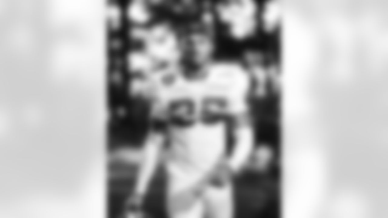 CB B.J. Mayes #36