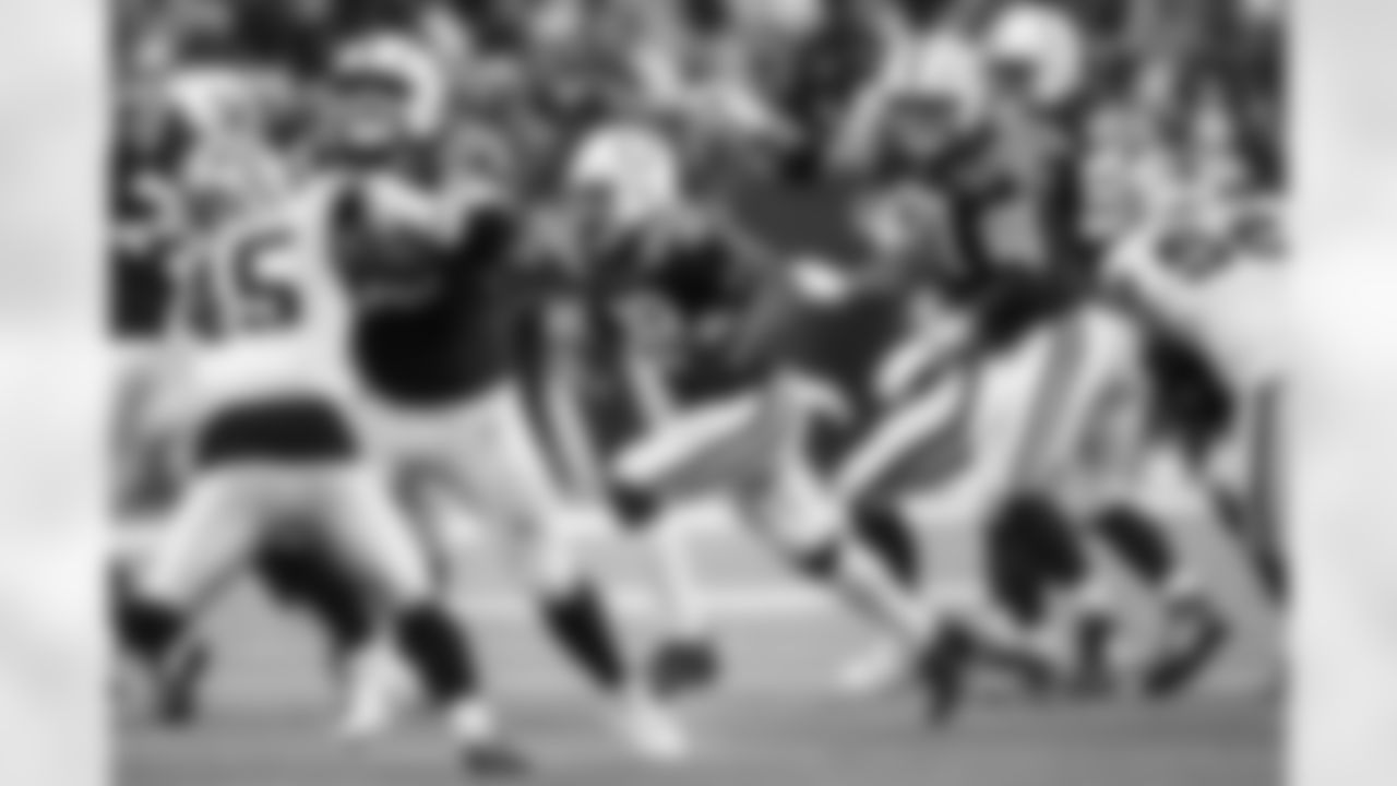 G Tanor Bortolini #60, RB Jonathan Taylor #28, G Matt Goncalves #71 and G Quenton Nelson #56
