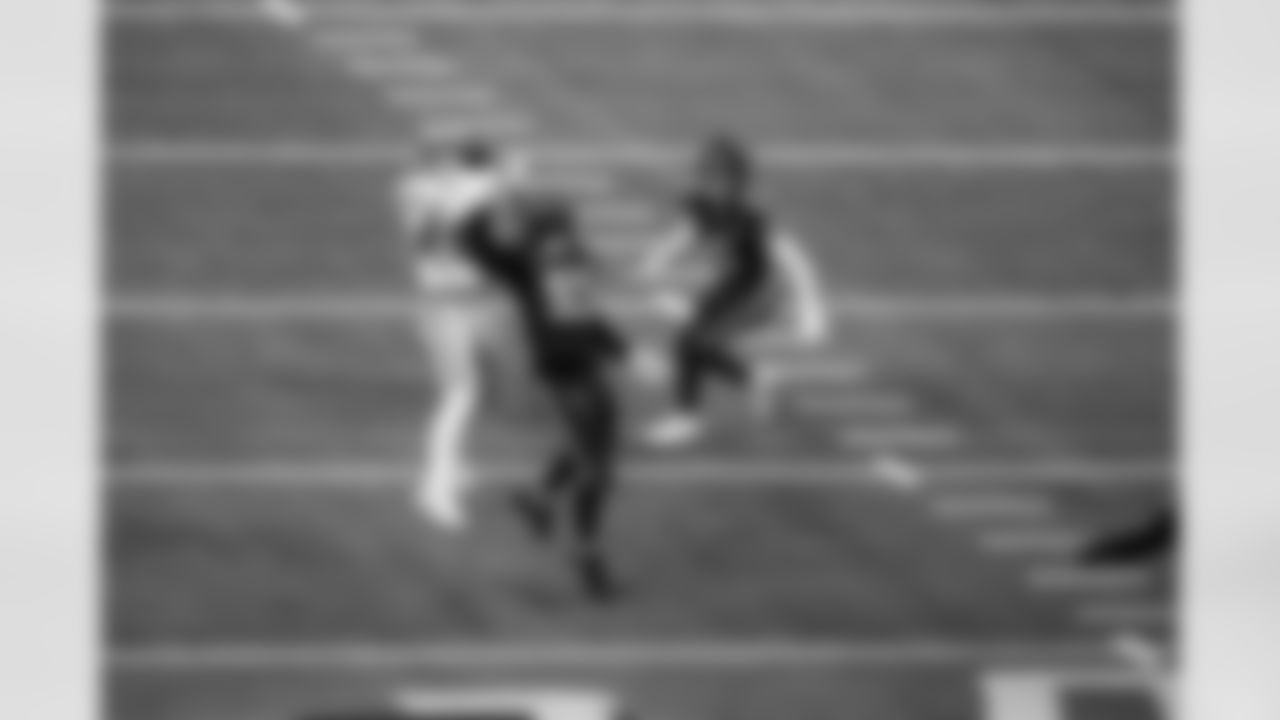 LB Germaine Pratt #53