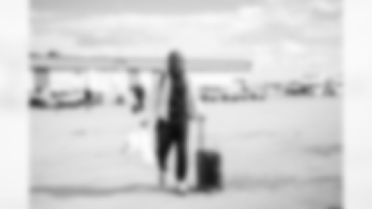 WR Adonai Mitchell #10