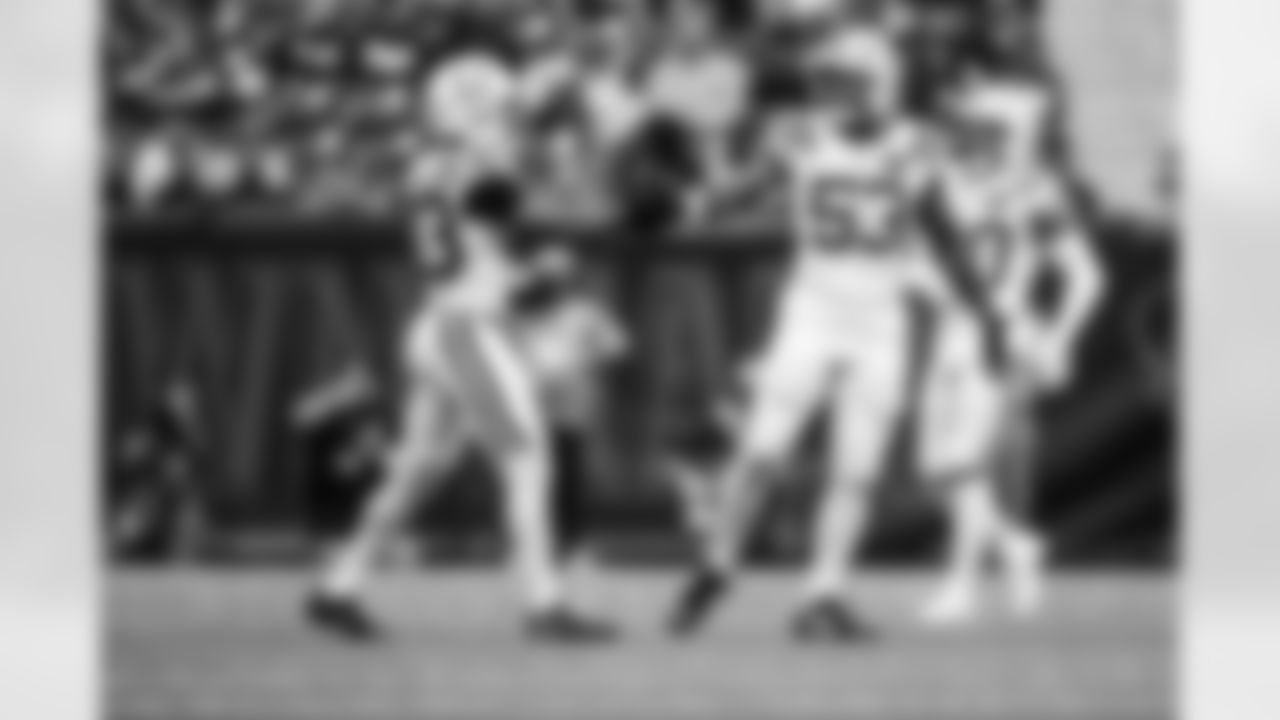 CB Cameron Mitchell #43 and LB Germaine Pratt #53