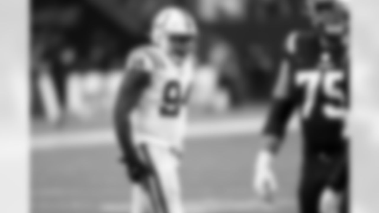 94 DE Tyquan Lewis