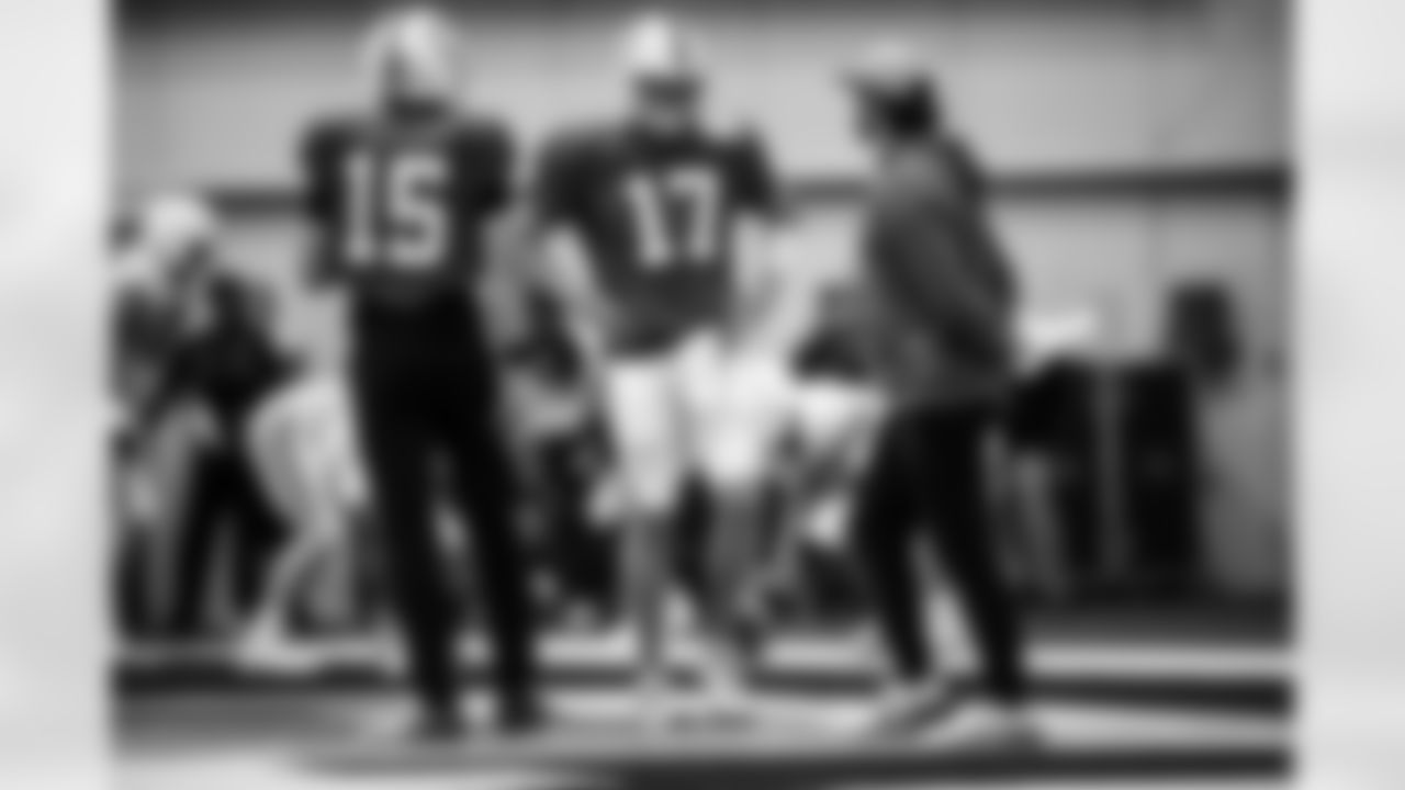 QB Riley Leonard #15 and QB Philip Rivers #17