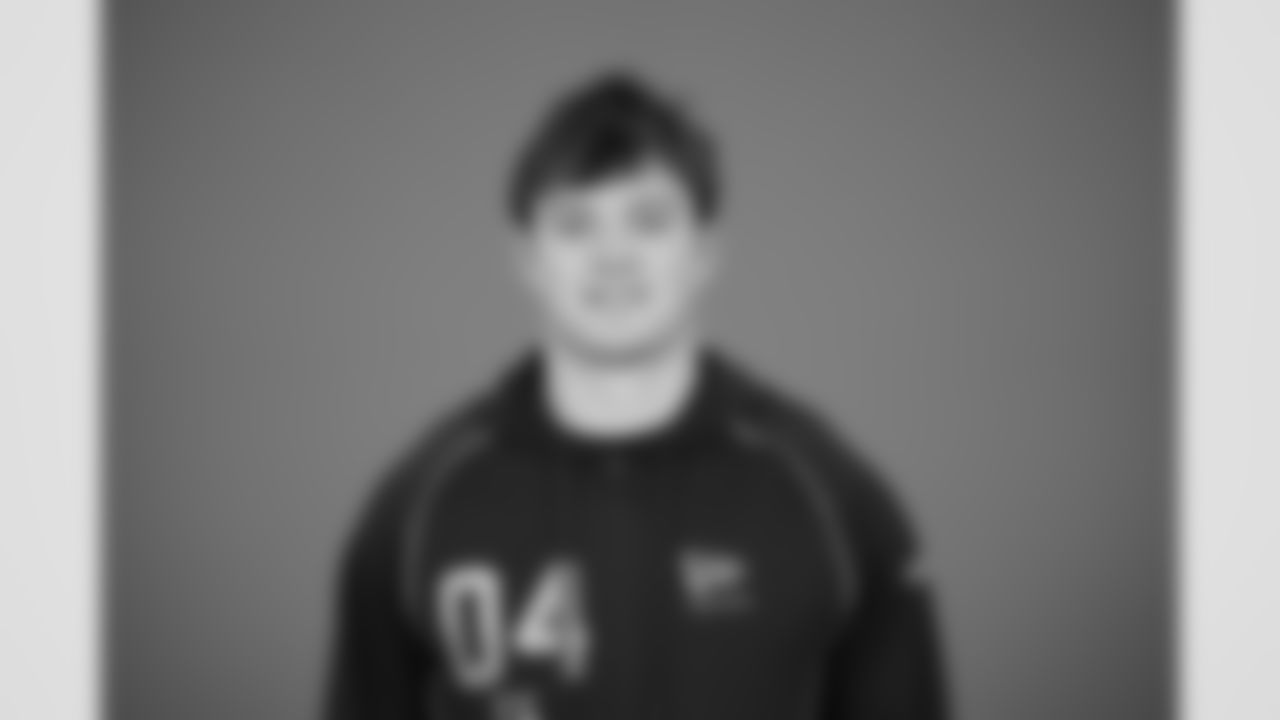 Georgia tight end Oscar Delp (04) poses for a portrait at the NFL football scouting combine in Indianapolis, Wednesday, Feb. 25, 2026 (AJ Mast/AP Content Services for the NFL)