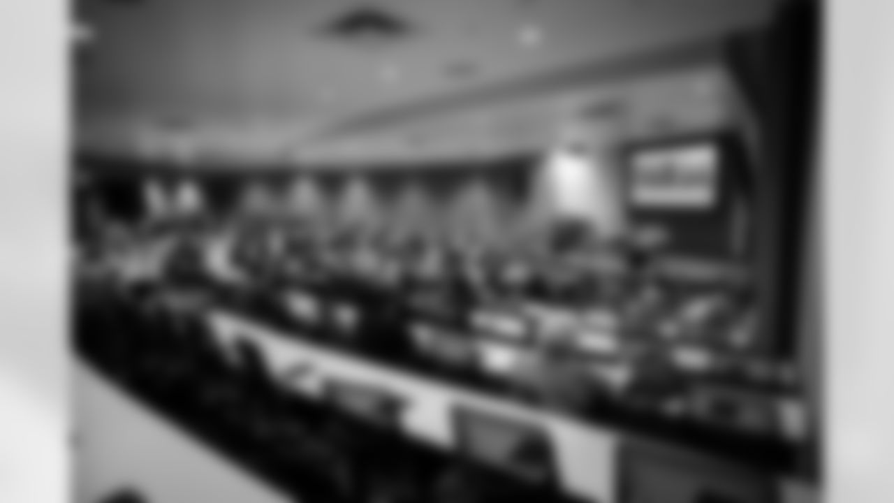 2025_0516_BTS_Inside_The_Huddle_2333