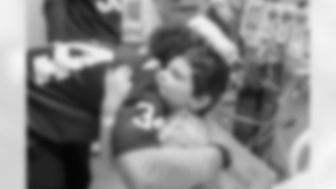2023_1219_Riley_Caroling_00220