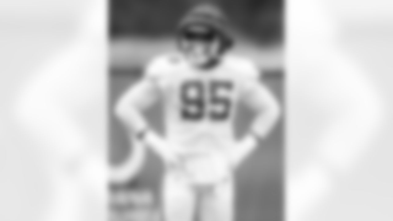 DT Adetomiwa Adebawore #95