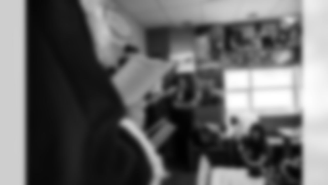 2025_1202_PMCH_Caroling_98396