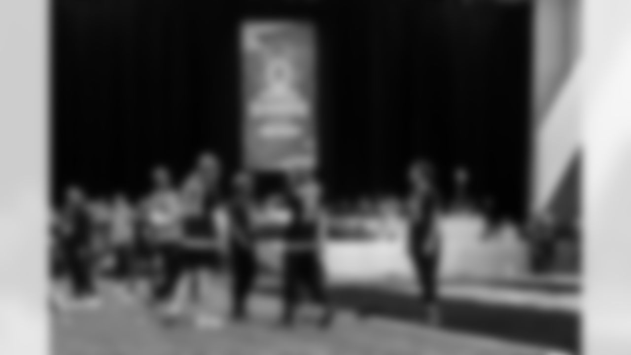 TE Tyler Warren #84 and RB Jonathan Taylor #28