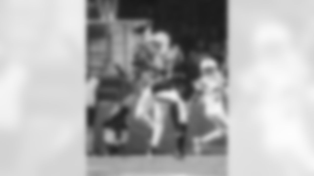 LB Germaine Pratt #53