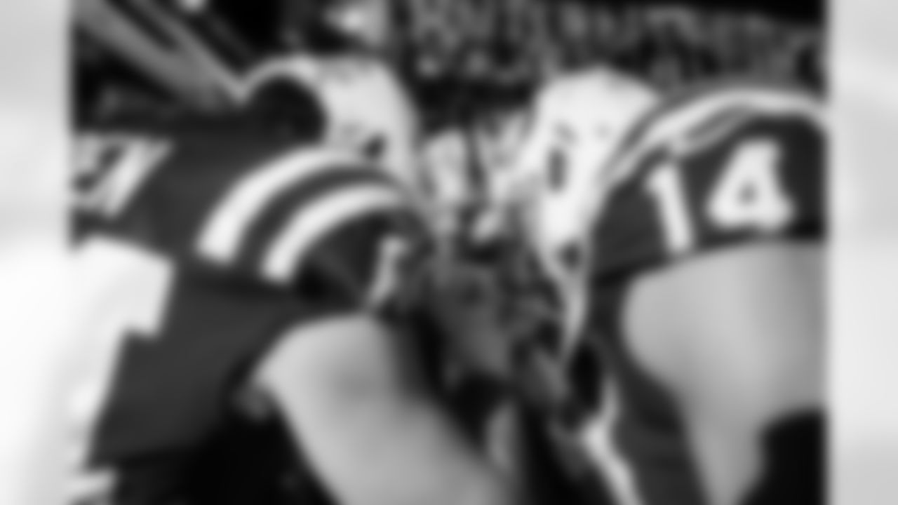 WR Alec Pierce #14 and TE Tyler Warren #84