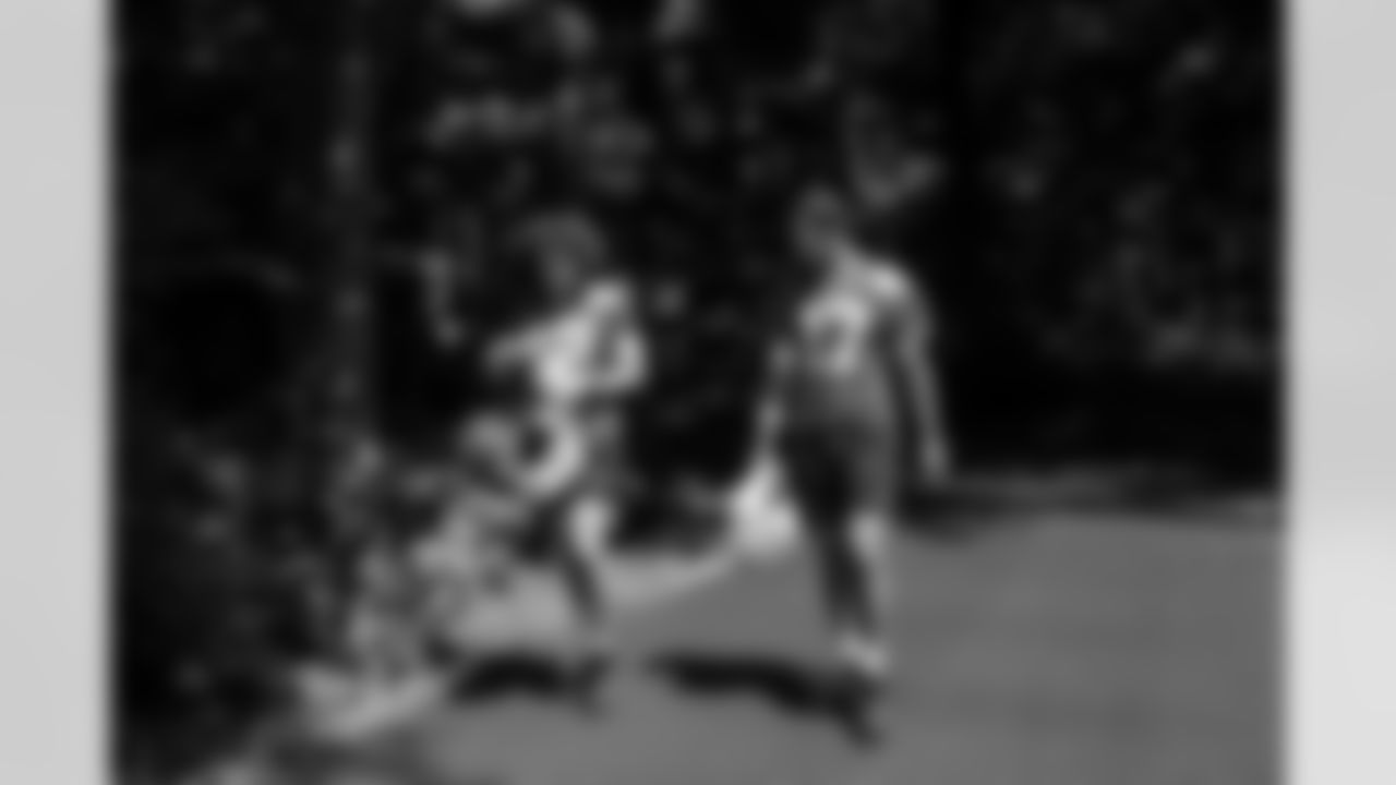 QB/WR Jason Bean #12 and QB Daniel Jones #17