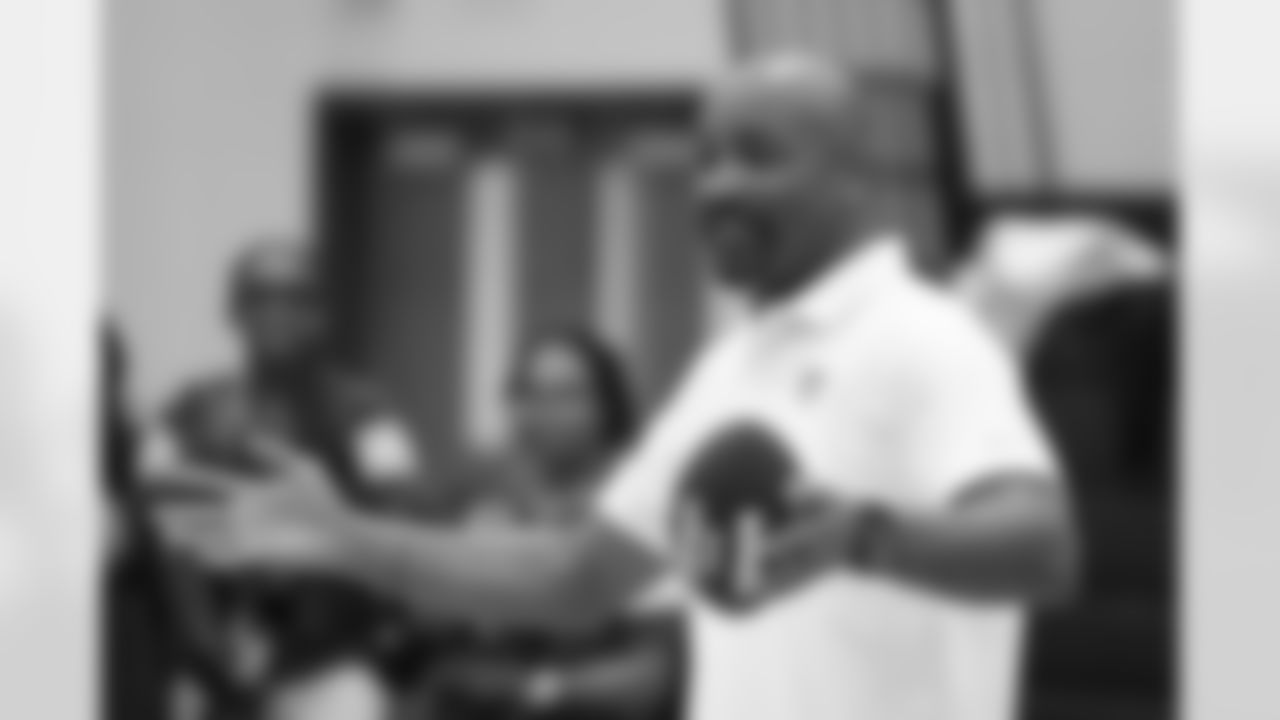 Former NFL defensive back Bobby Taylor talks to students during a GENYOUth clinic on Tuesday, Feb. 24, 2026, at Fall Creek Valley Middle School in Indianapolis. (Jerod Ringwald/AP Content Services for the NFL)