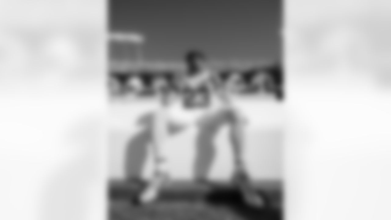 CB Kenny Moore II #23