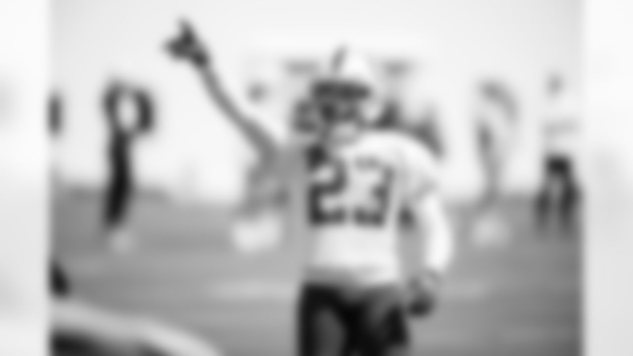 CB Kenny Moore II #23