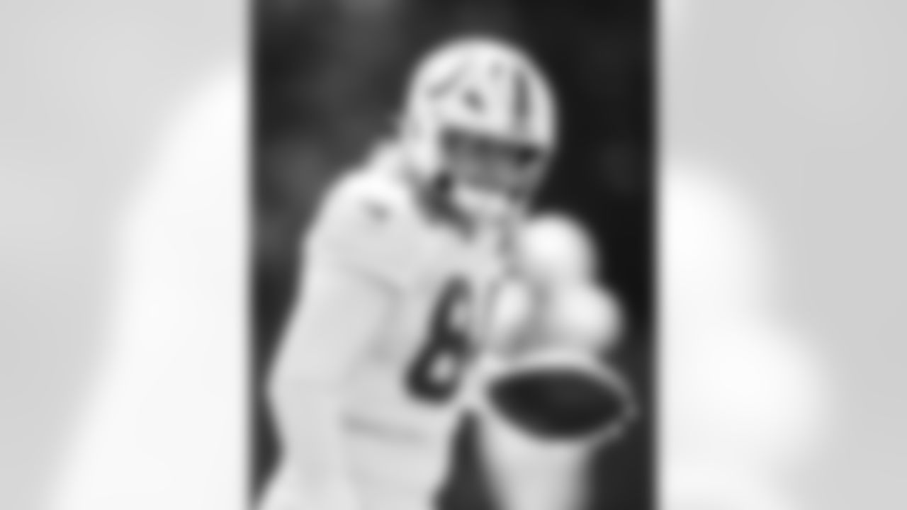 TE Tyler Warren #84