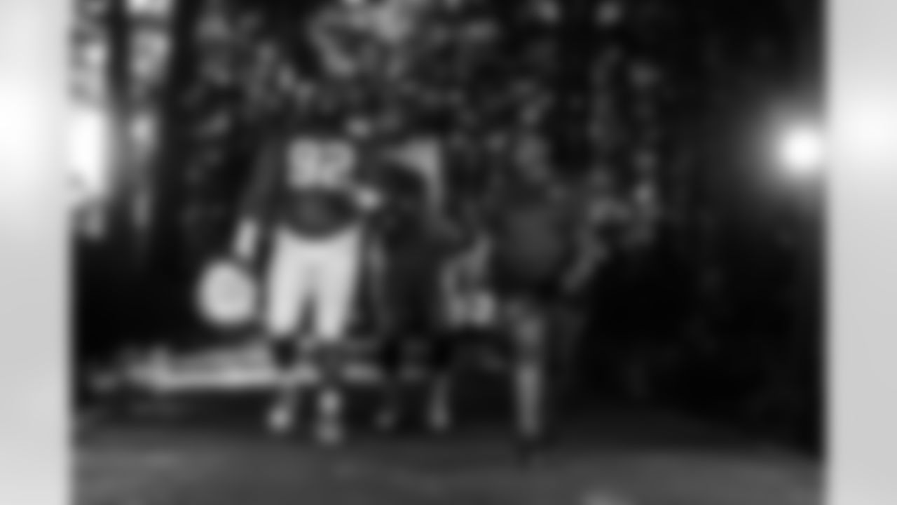 DT Neville Gallimore #92 and DT Tim Smith #93