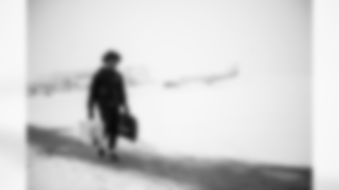 CB Kenny Moore II #23