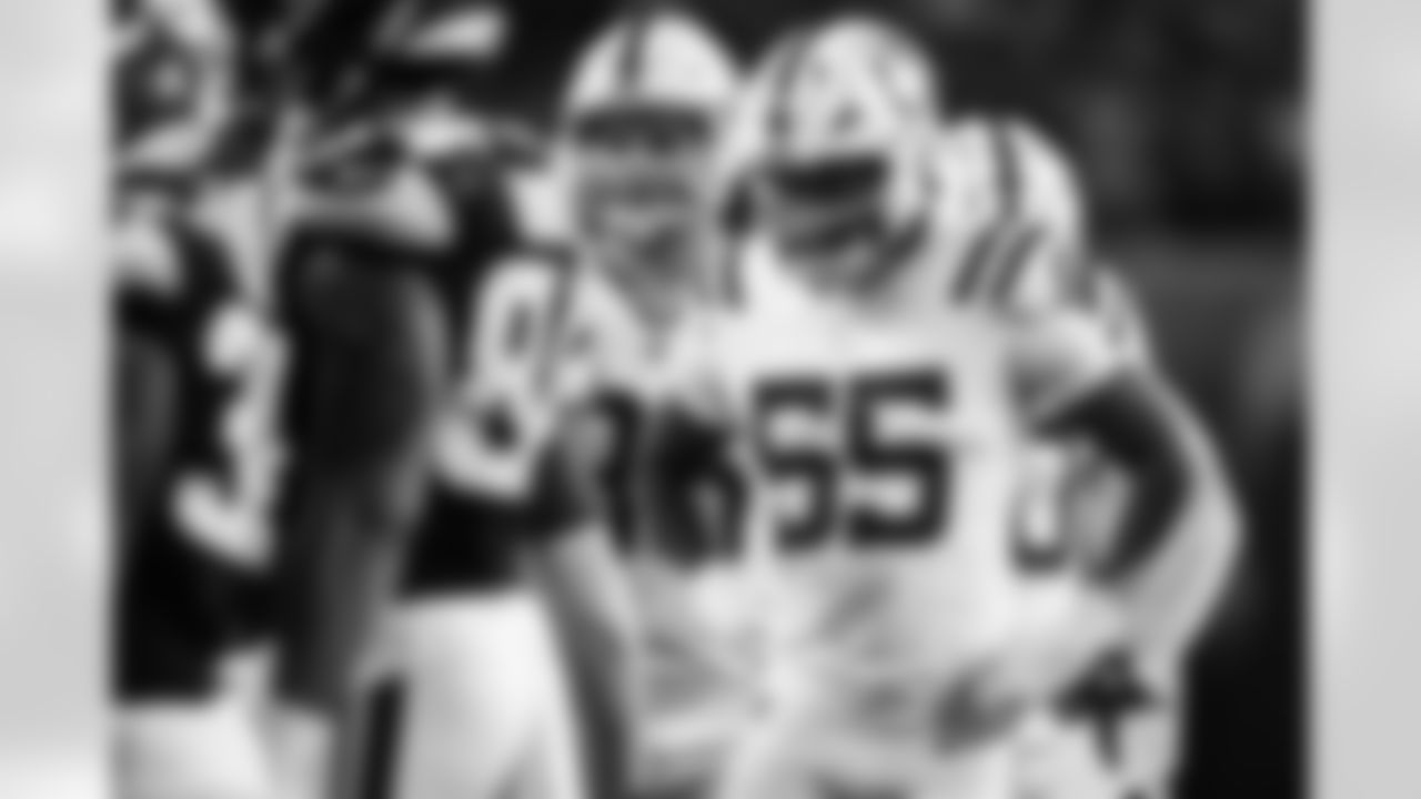 DT Taven Bryan #96 and DE Isaiah Land #55