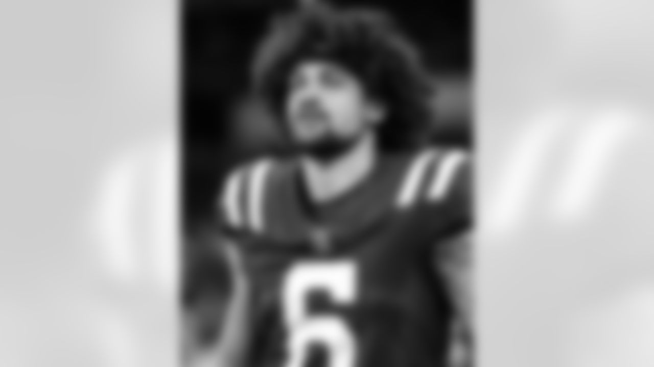 WR Anthony Gould #6