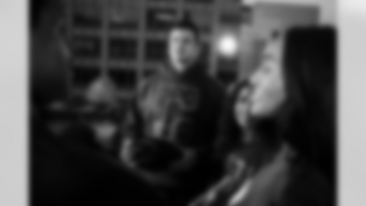 86 TE Will Mallory, 40 CB Jaylon Jones