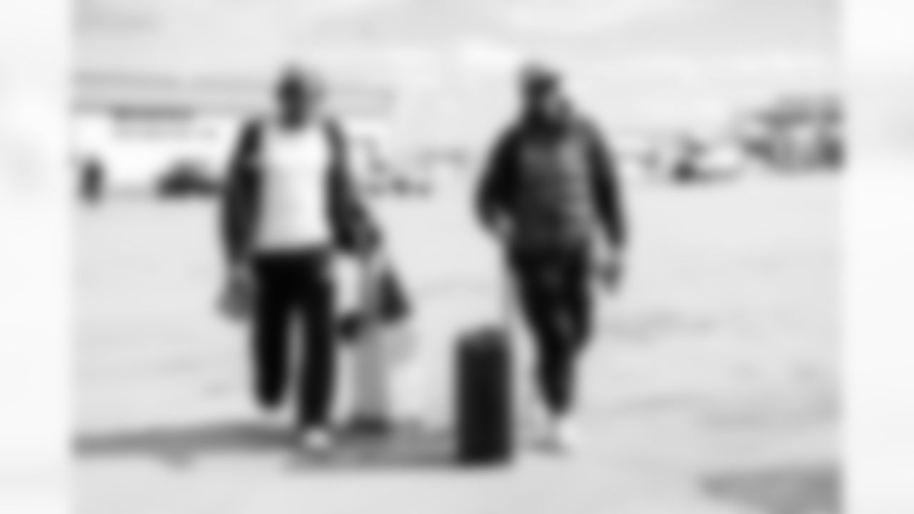 CB Charvarius Ward #7 and Chris Hewitt Defensive Backs & Passing Game Coordinator