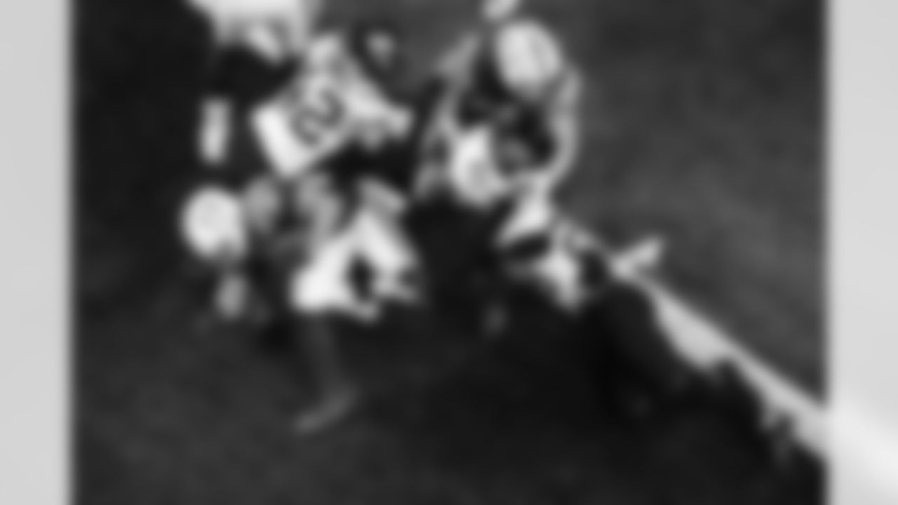 RB Jonathan Taylor #28