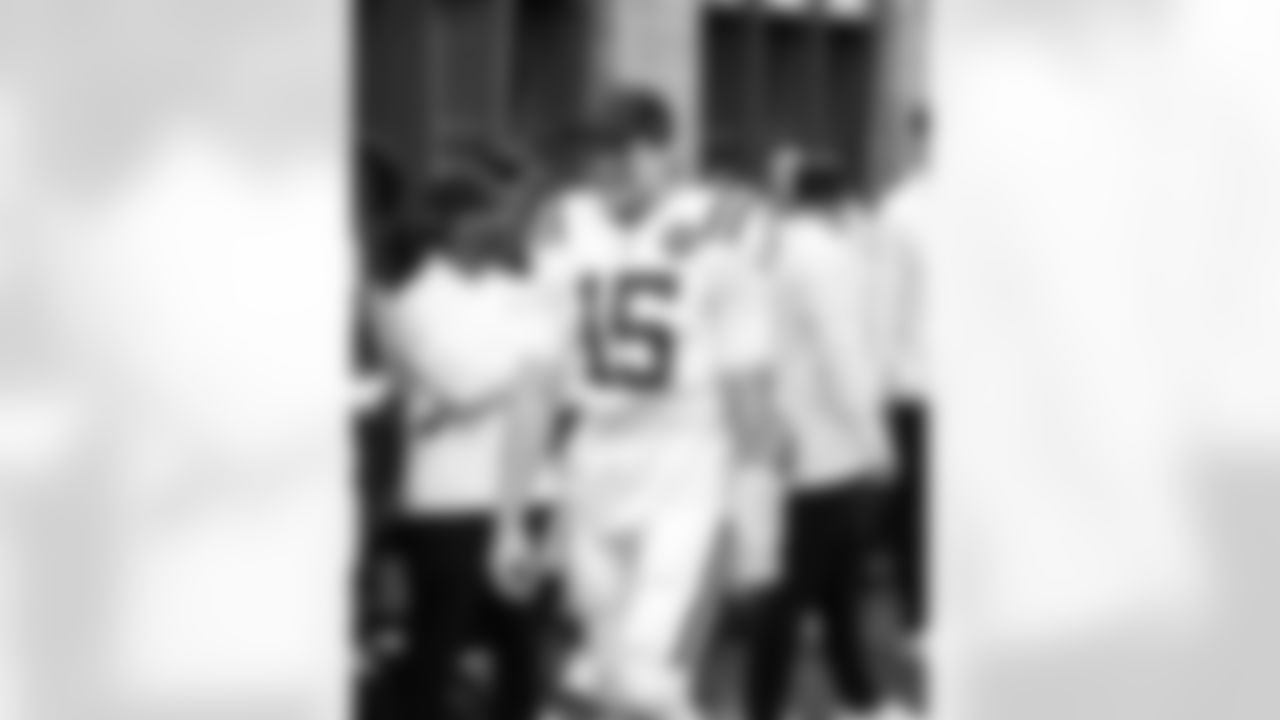 QB Riley Leonard #15